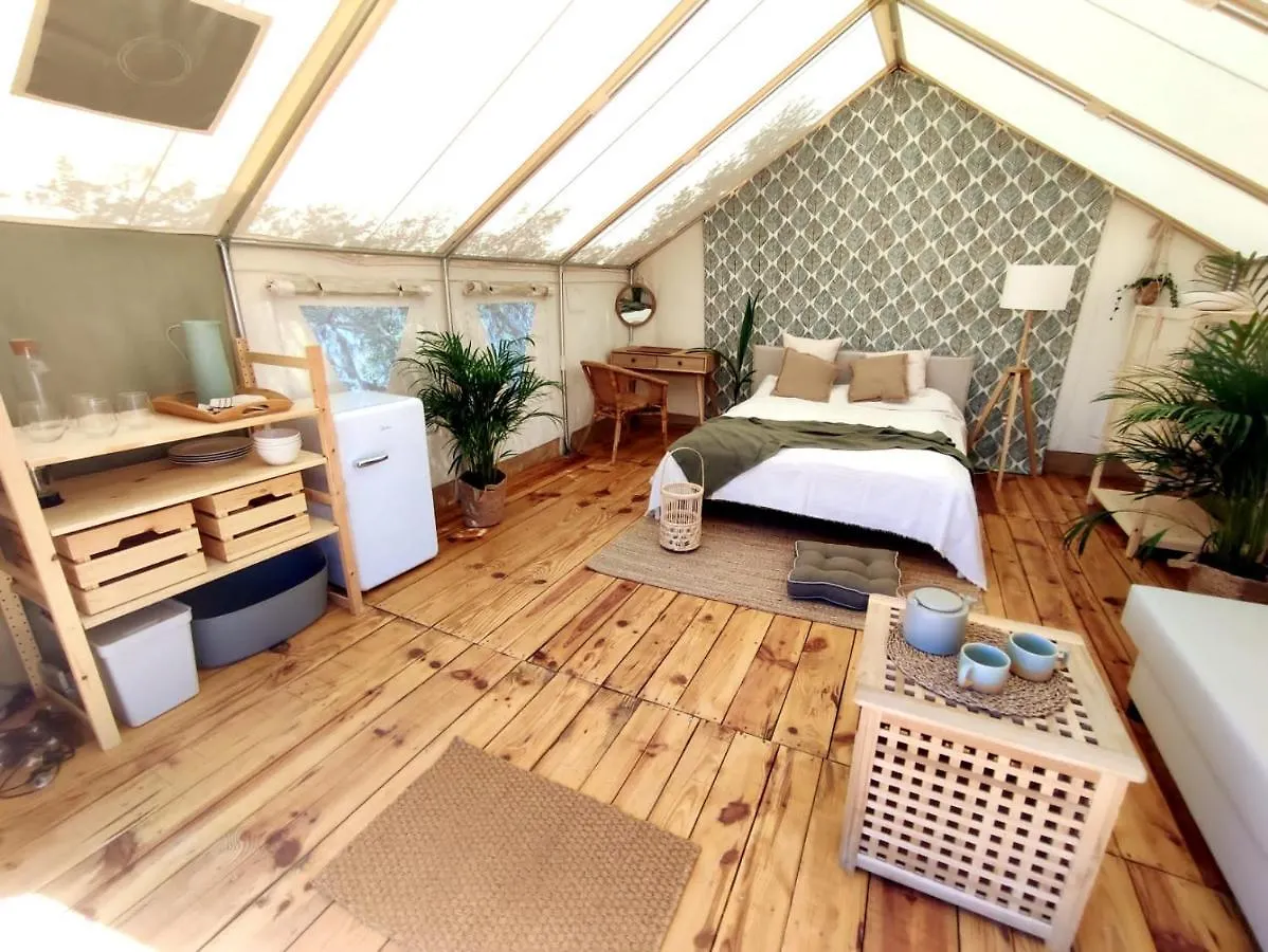 Hotel Tranquilo Glamping Hozanejos 0*,