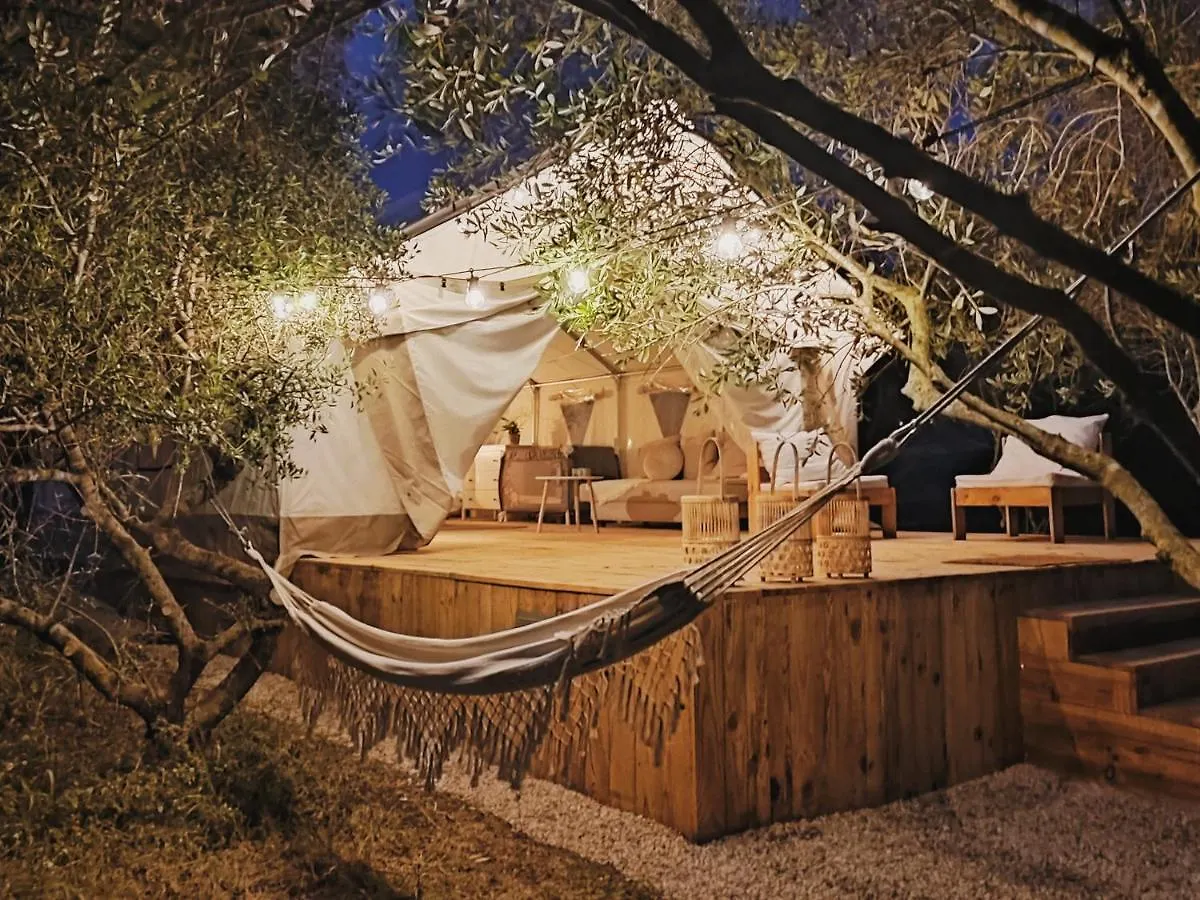 Hotel Tranquilo Glamping Hozanejos