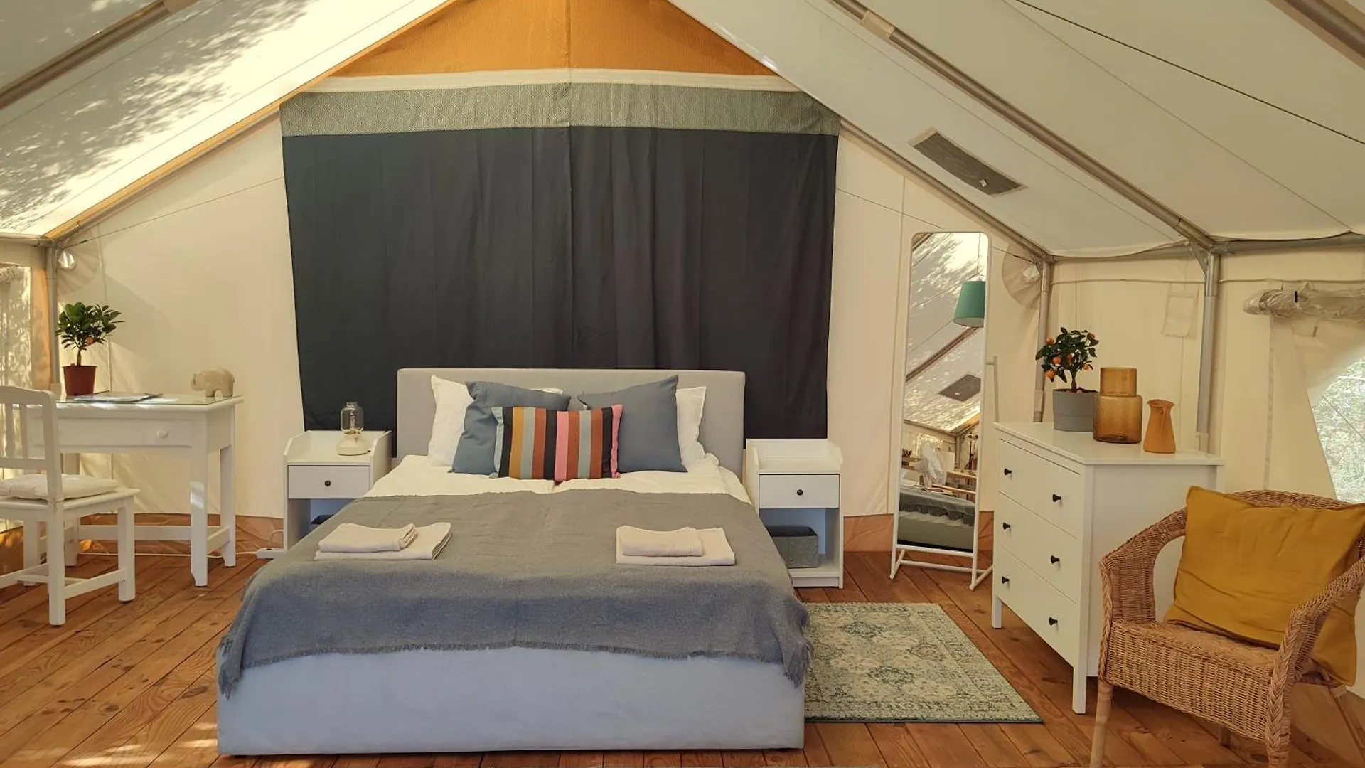 Hotel Tranquilo Glamping Hozanejos Kemping