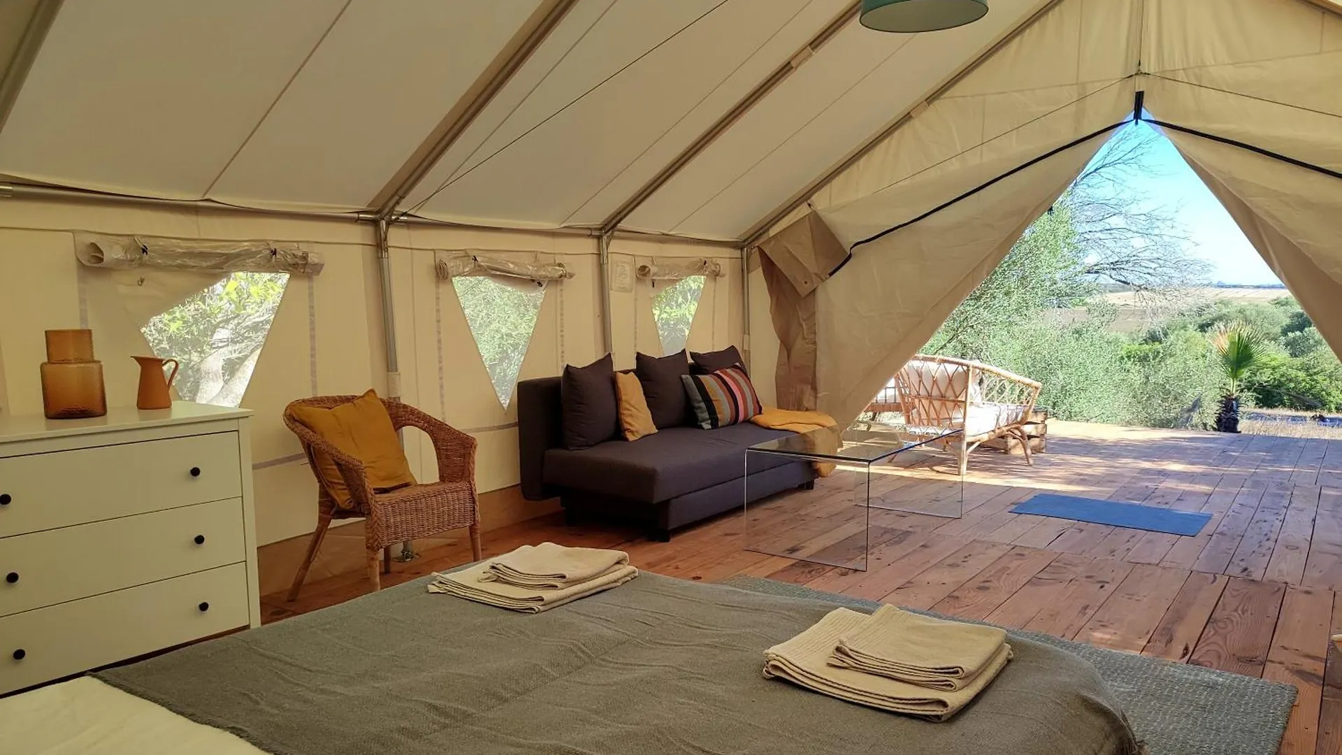 Kemping Hotel Tranquilo Glamping Hozanejos Hiszpania