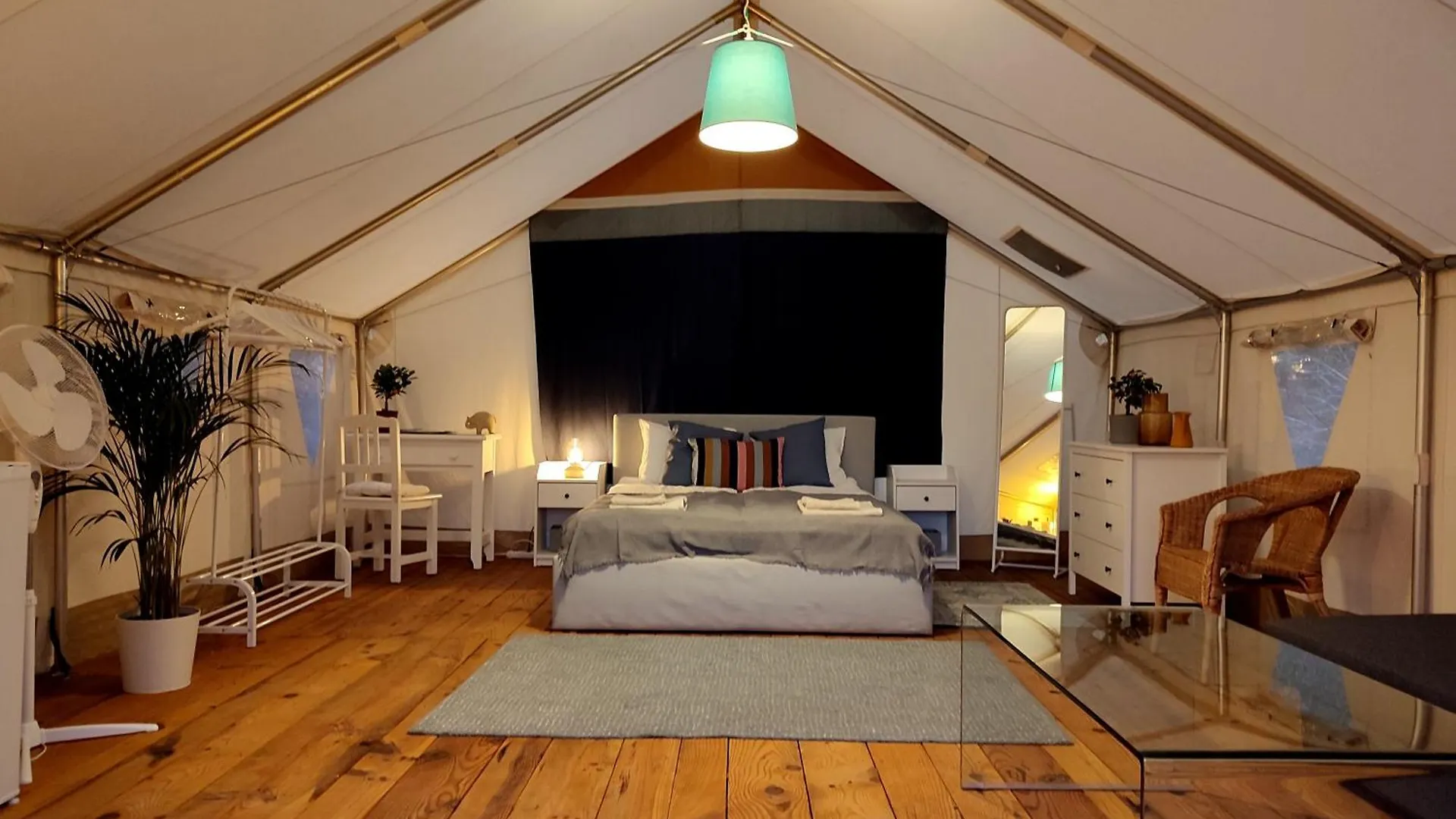 Tranquilo Glamping Hotel Hozanejos