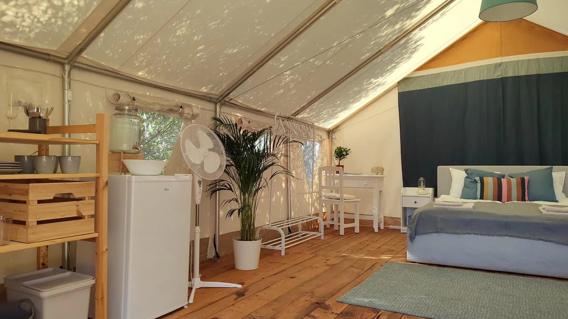 Tranquilo Glamping Hotel Hozanejos