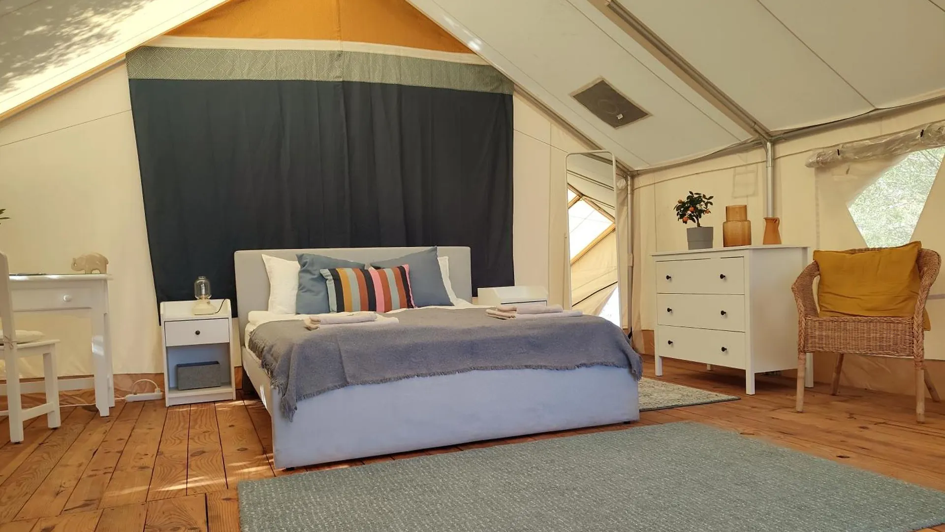 Tranquilo Glamping Hotel Hozanejos