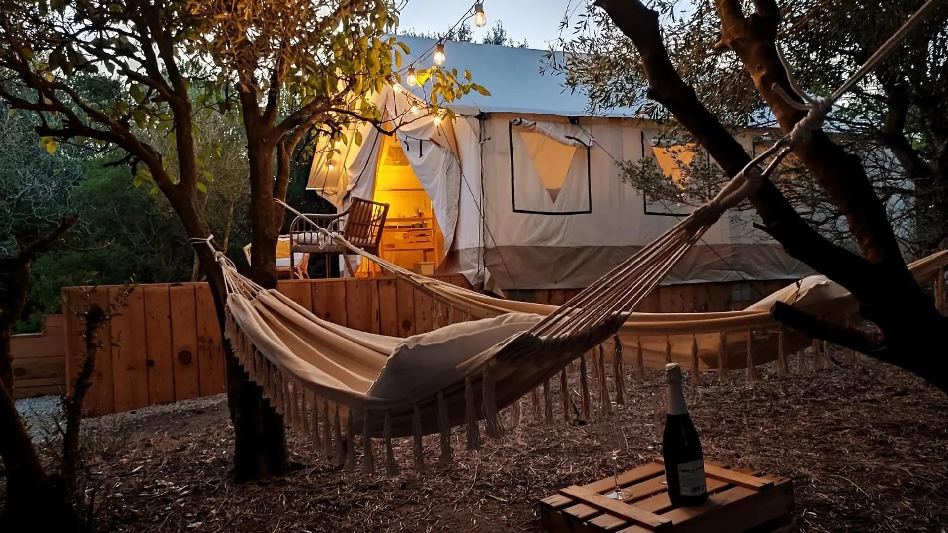 Tranquilo Glamping Hotel Hozanejos Campsite