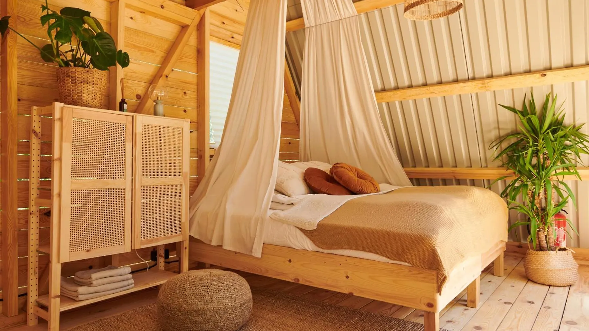 Tranquilo Glamping Hotel Hozanejos 0*,  Spain